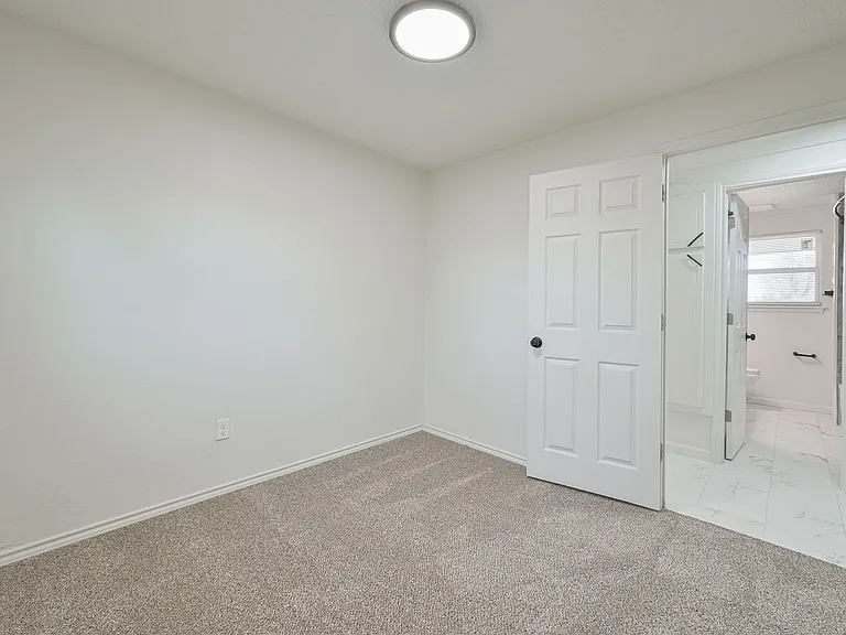4001 SE 45th St — Photo 17