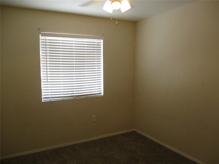 2801 Paloma Senda #D — Photo 16