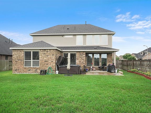 3rd image of 18618 Waterfall Creek Way