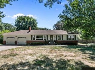 7100 Reeds Rd, Overland Park, KS 66204