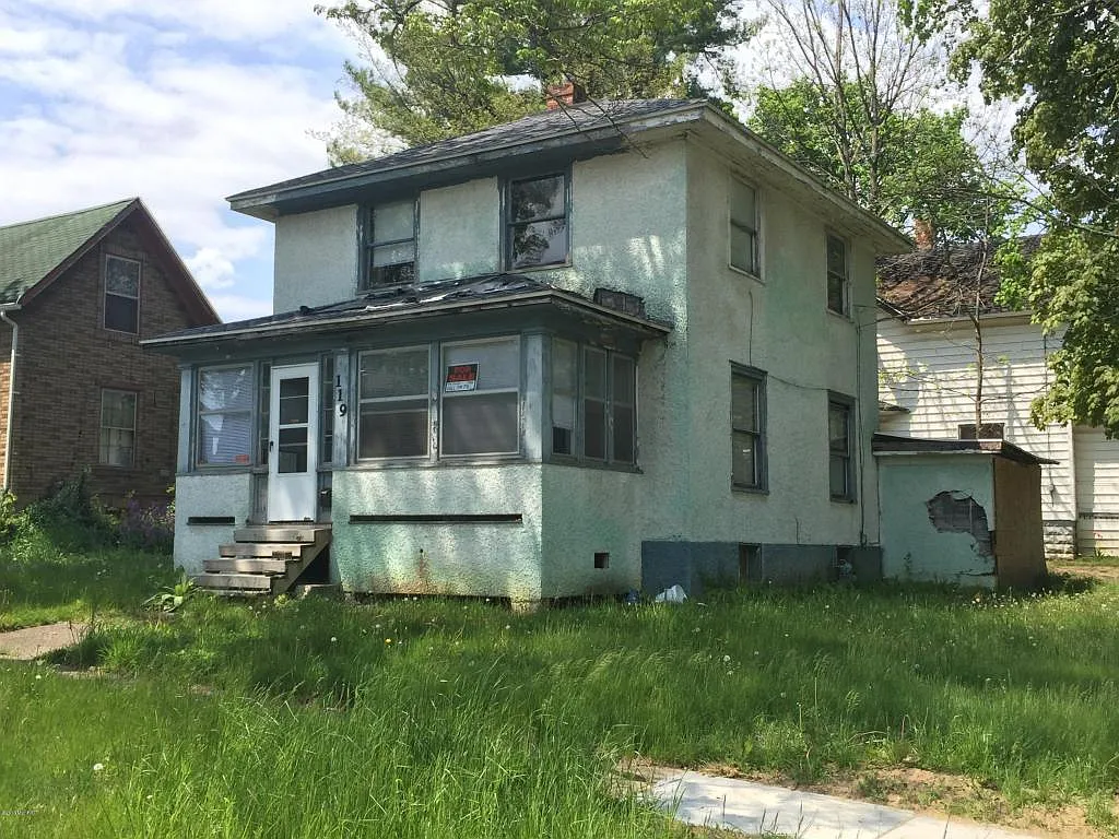 119 E Chestnut St photo 1
