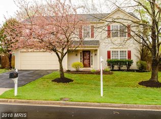7105 Green Spring Ln, Alexandria, VA 22306
