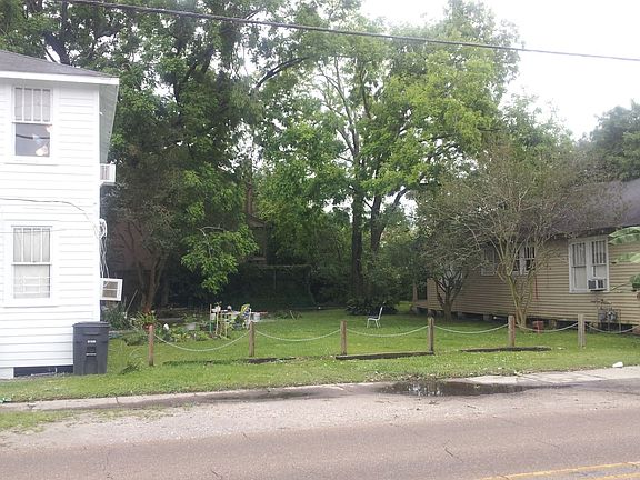 Front View with yard