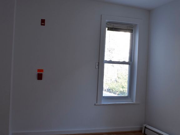 5th image of 2923-25 Poplar St #2