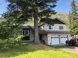 2419 Oak St, Seward, AK 99664