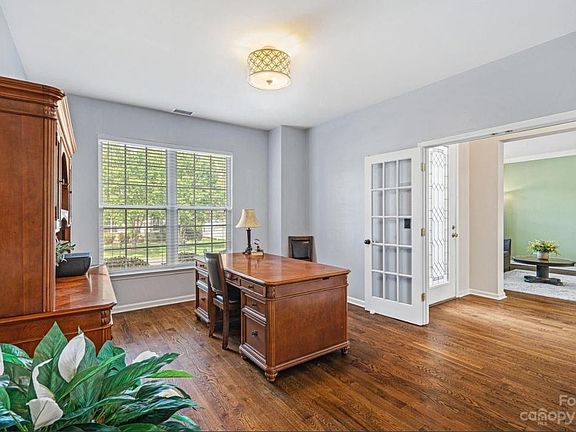 3rd image of 14615 Bridle Trace Ln
