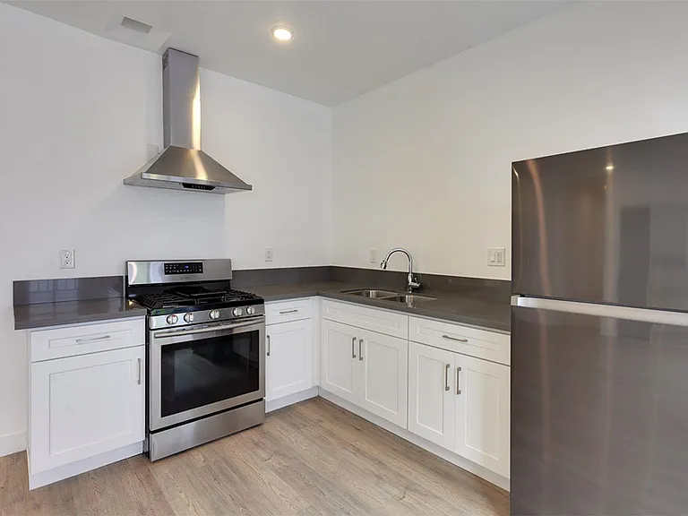 722 S Manhattan Pl — Photo 23