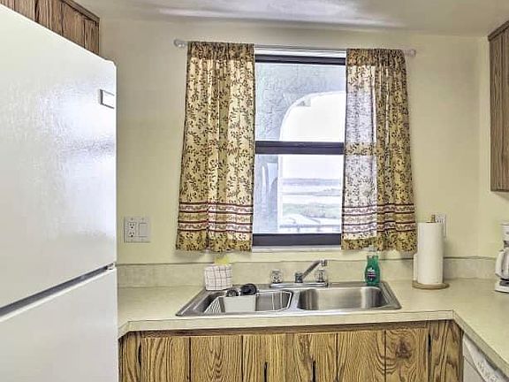 5th image of 3800 S Atlantic Ave #7070