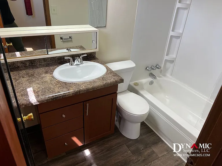 217 S Summit Ave — Photo 16