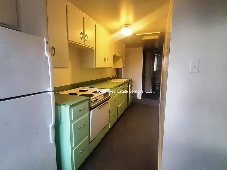307 S 8th St #3 — Photo 10