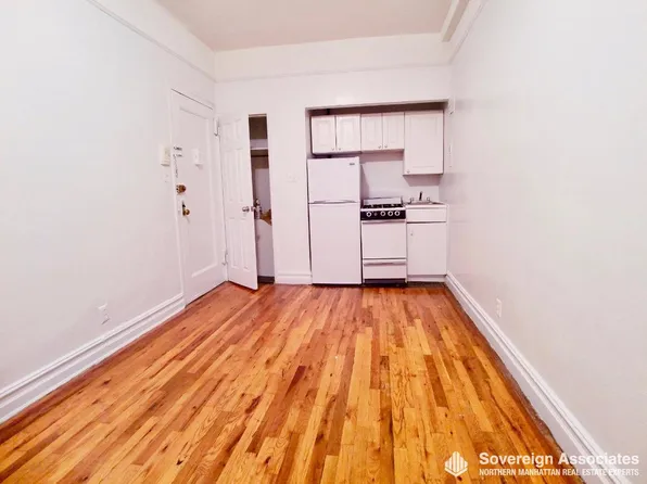 936 West End Avenue image 1 of 1