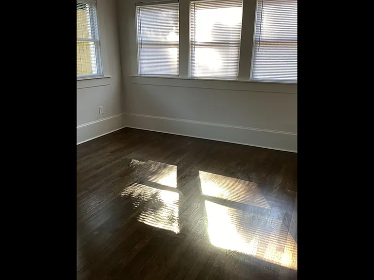 1425 Oglethorpe Ave SW — Photo 3