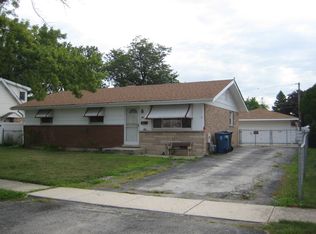 8809 Cranbrook Ln, Bridgeview, IL 60455