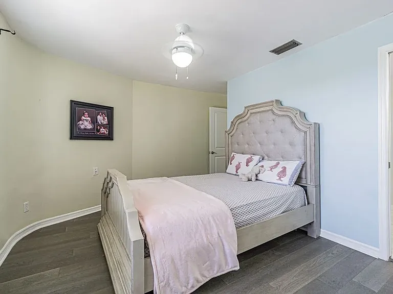 2114 S Venus St — Photo 17