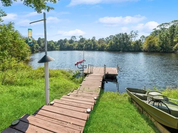 815 Linda Dr, Mary Esther, FL 32569