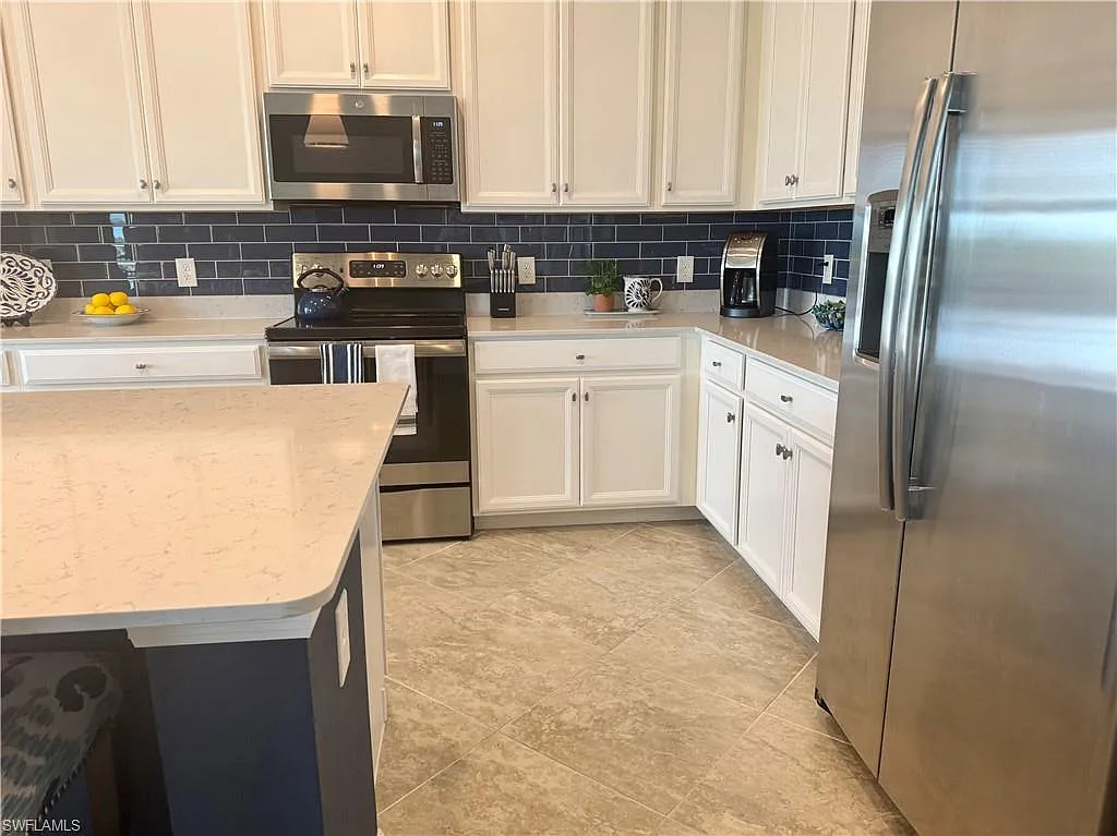 2 bed, 2.0 bath, 1154 sqft, $6,500 — Photo 3
