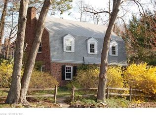 338 Ridgewood Rd, West Hartford, CT 06107