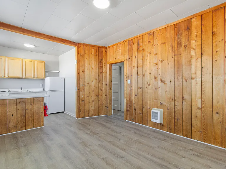 128 Broadway Ave N #2 — Photo 5
