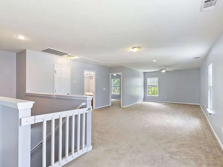 47 Glenwood Ct — Photo 54