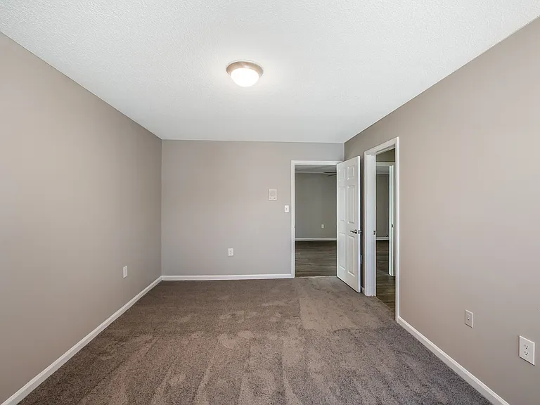 Summerlyn Place — Photo 54