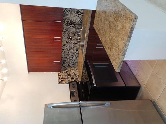 2nd image of 1300 SE 1st St APT 33