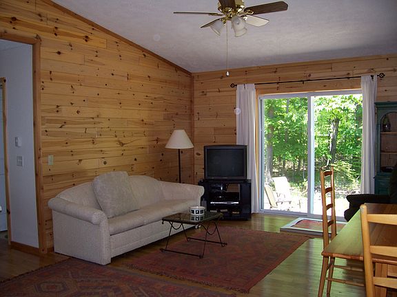 4th image of 38200 Leonard Ln