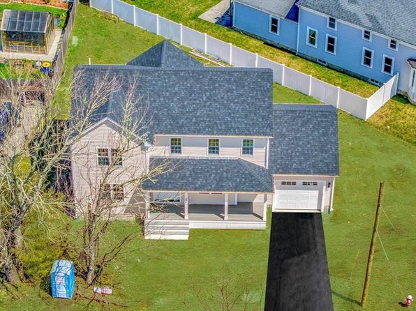 1936 Shawmut Ave, North Dartmouth, MA 02747