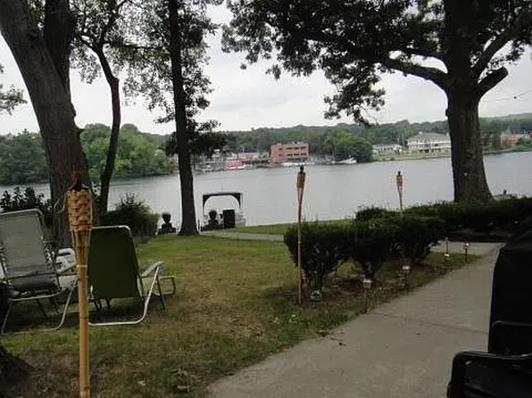 106 S Quinsigamond Ave #2, Shrewsbury, MA 01545