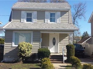 611 Baldwin Ave, Baldwin, NY 11510