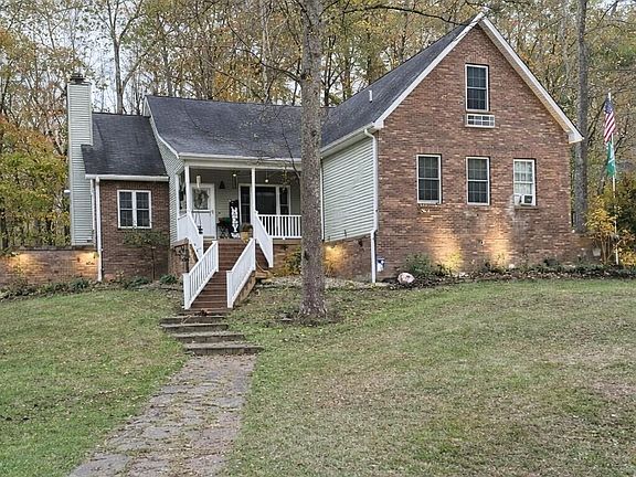 2nd image of 386 Nancy Dr