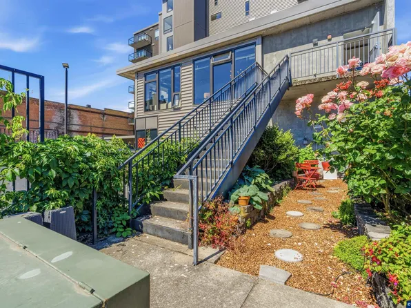 156 Front St NE #280, Salem, OR 97301