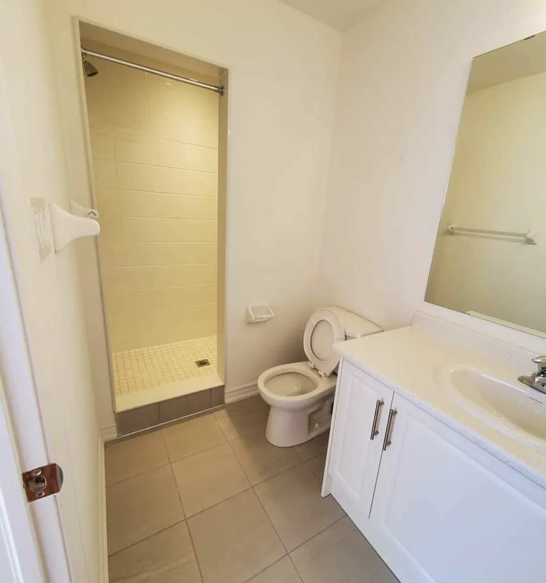 3 bed, $3,000 — Photo 4