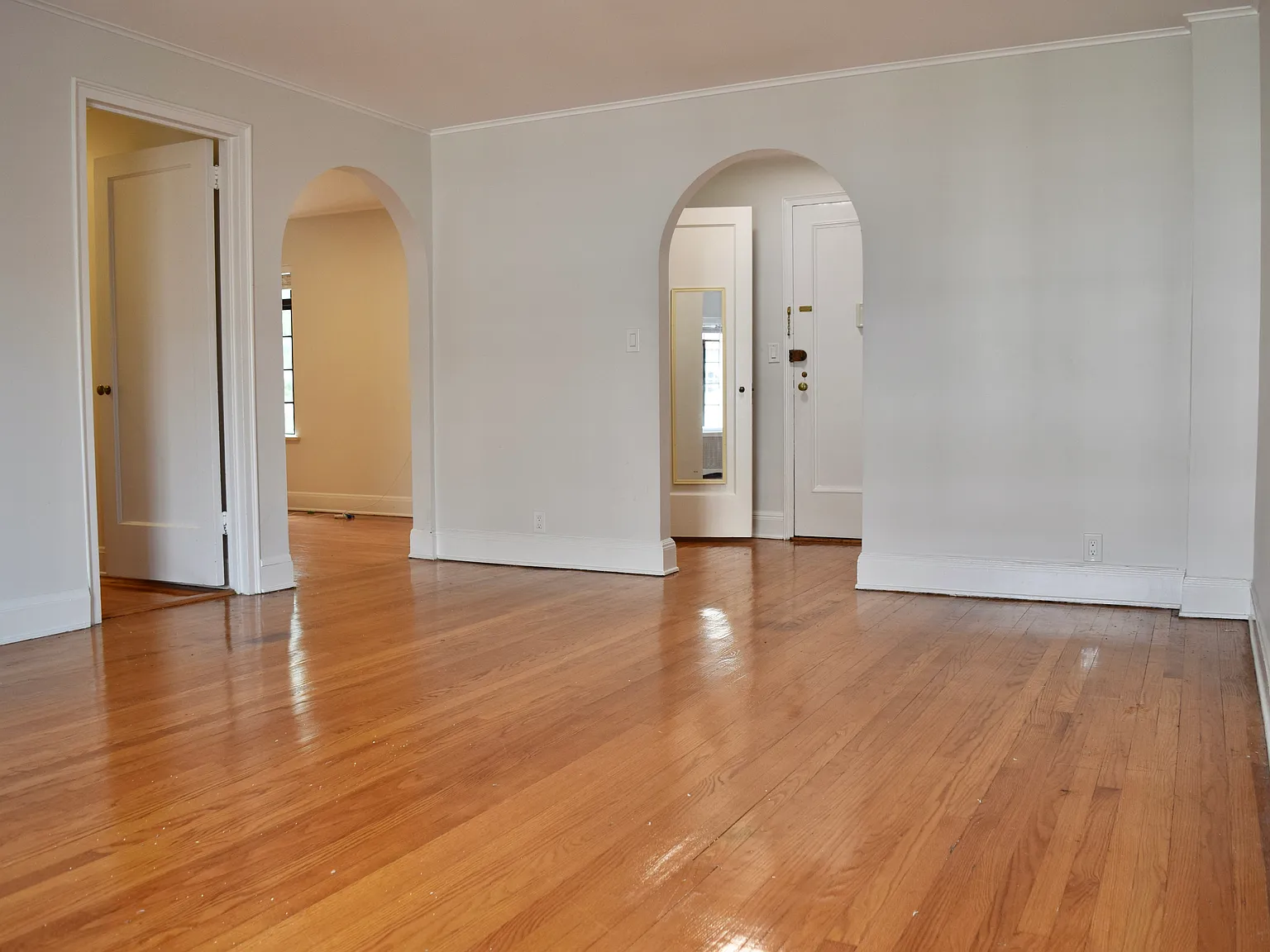2 bed, 1105 sqft, $4,850 — Photo 4