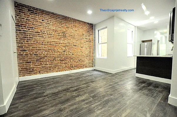 Rented by Capri Jet Realty Corp | media 3