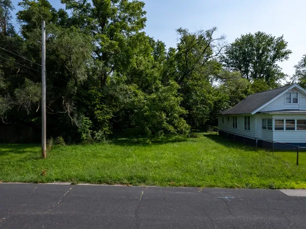 512 E Paris Ave, Peoria, IL 61603