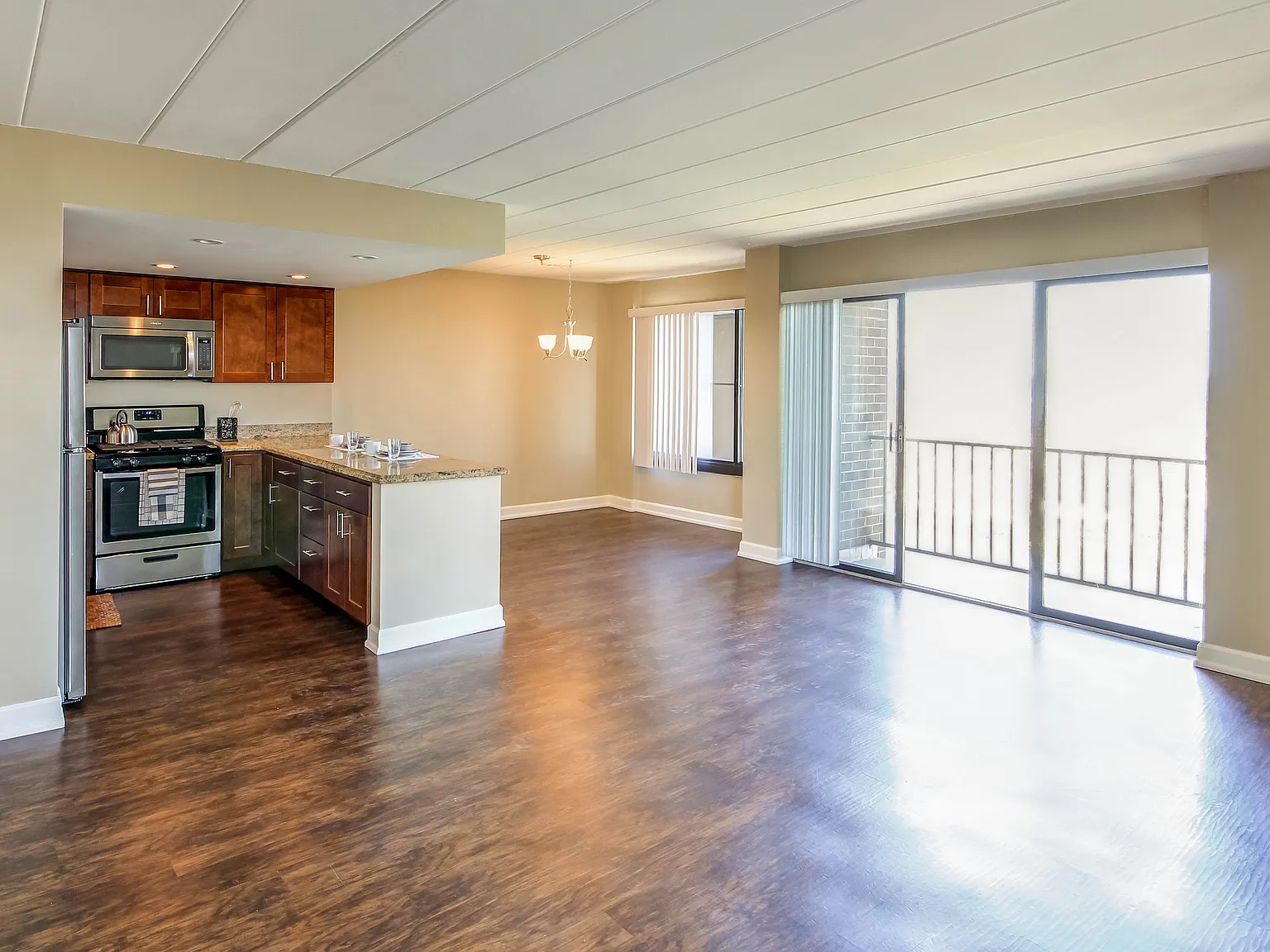 Grandview Pointe Apartments — Photo 4