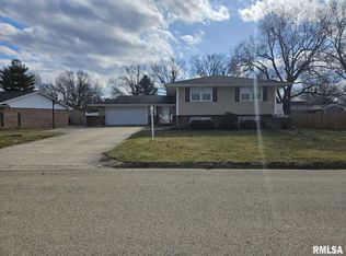 830 E Tyler St, Morton, IL