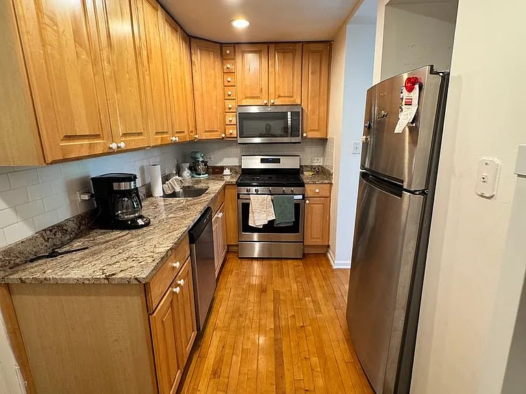 611 W Arlington Pl — Photo 8