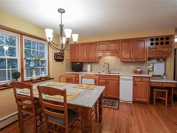 4th image of 8744 Sheridan Hill Dr