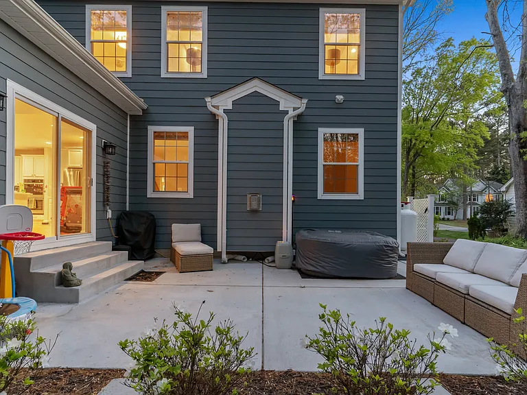 14720 Locust Ct — Photo 4