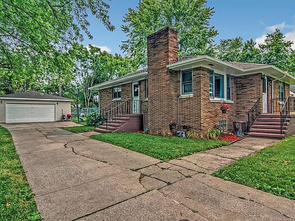 3rd image of 206 W 57th Ave