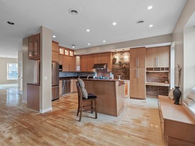 760 Tremont St APT 4, Boston, MA, 02118