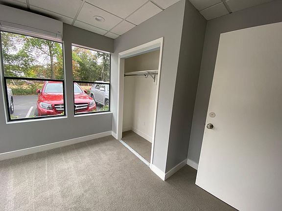 4th image of 1528 Healdsburg Ave