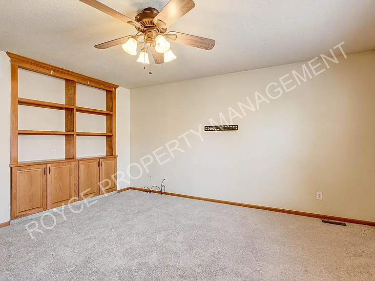 9814 Grove St #C — Photo 17