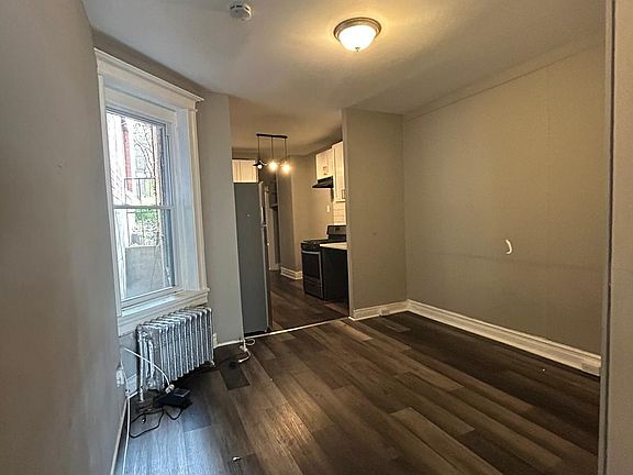 4th image of 104 Romaine Ave APT 2