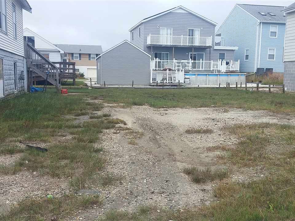 1st image of 4 J Ave