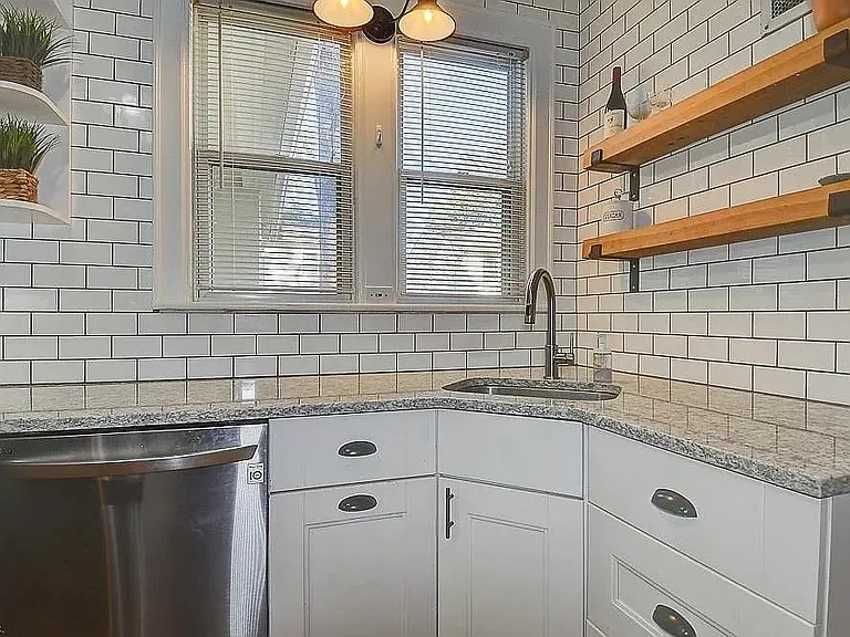 7604 Major Ave — Photo 3
