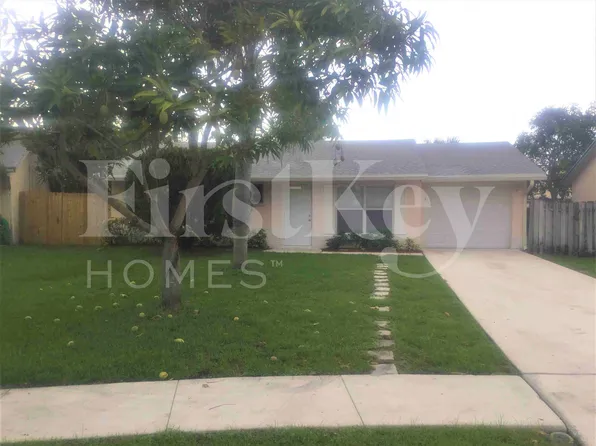 6129 Moonbeam Dr, Lake Worth, FL 33463