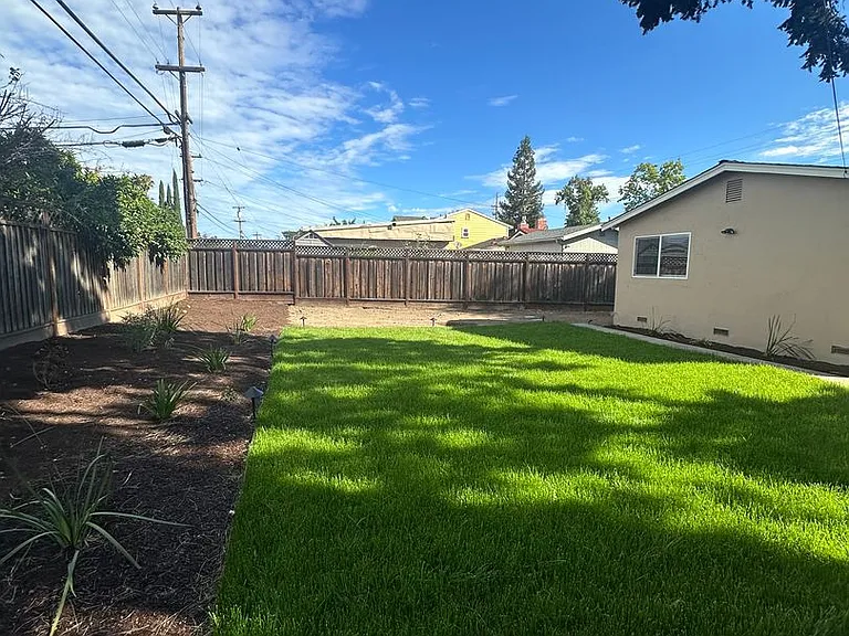 4309 Ross Ave — Photo 66