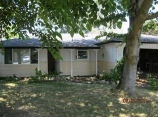 710 W 1st St, Phoenix, OR 97535